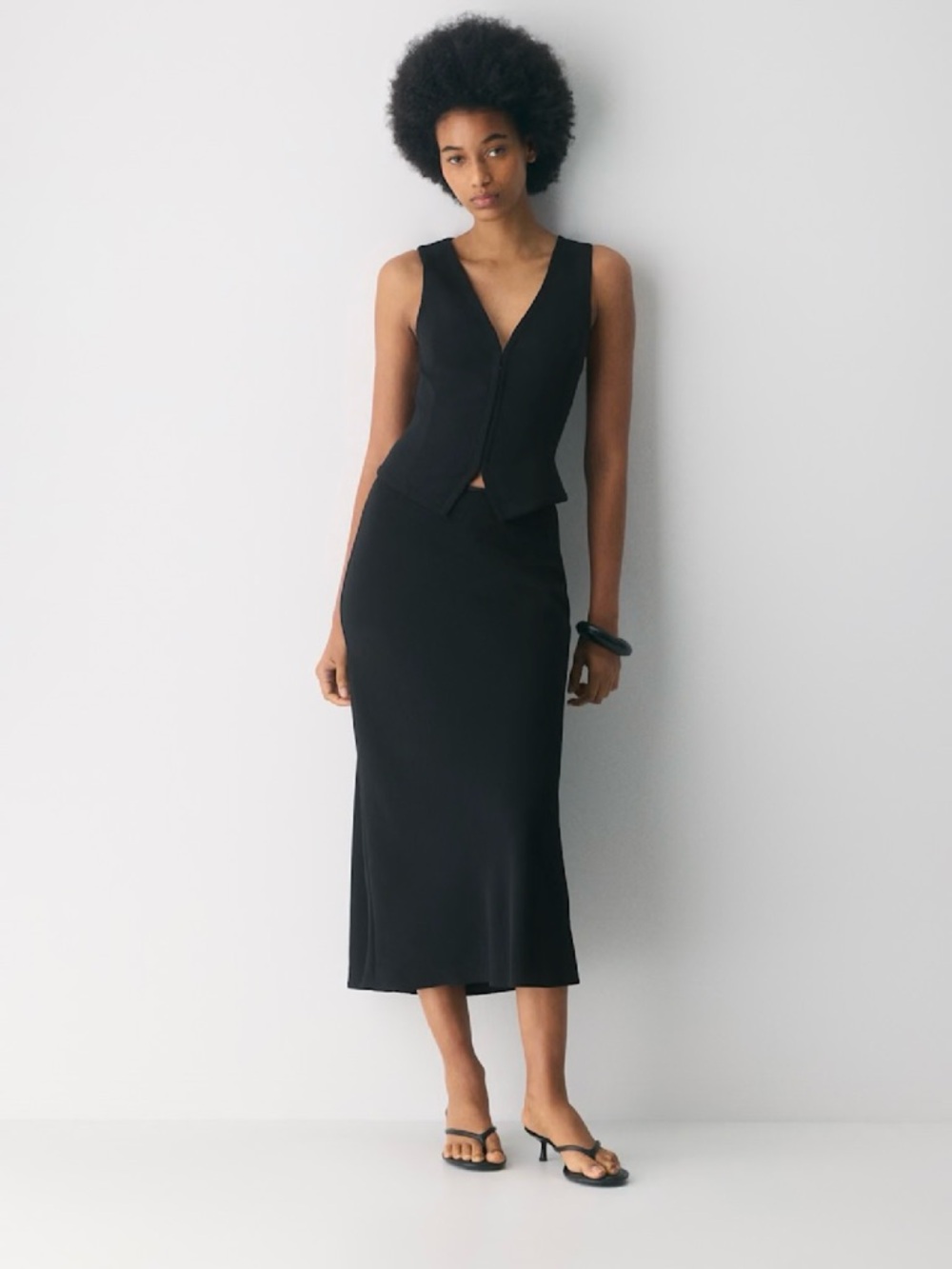 EUC ARITZIA x WILFRED - Black Attire Vest, 6 - Picture 3 of 8